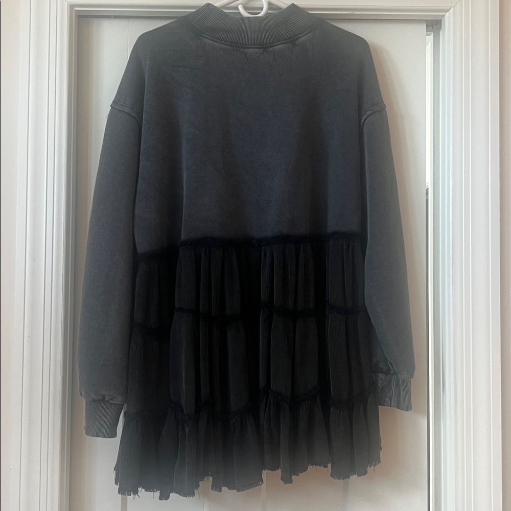 Free People ~ We the Free ~ loose fitting heavy cotton sweatshirt with ruffles - Picture 2 of 10